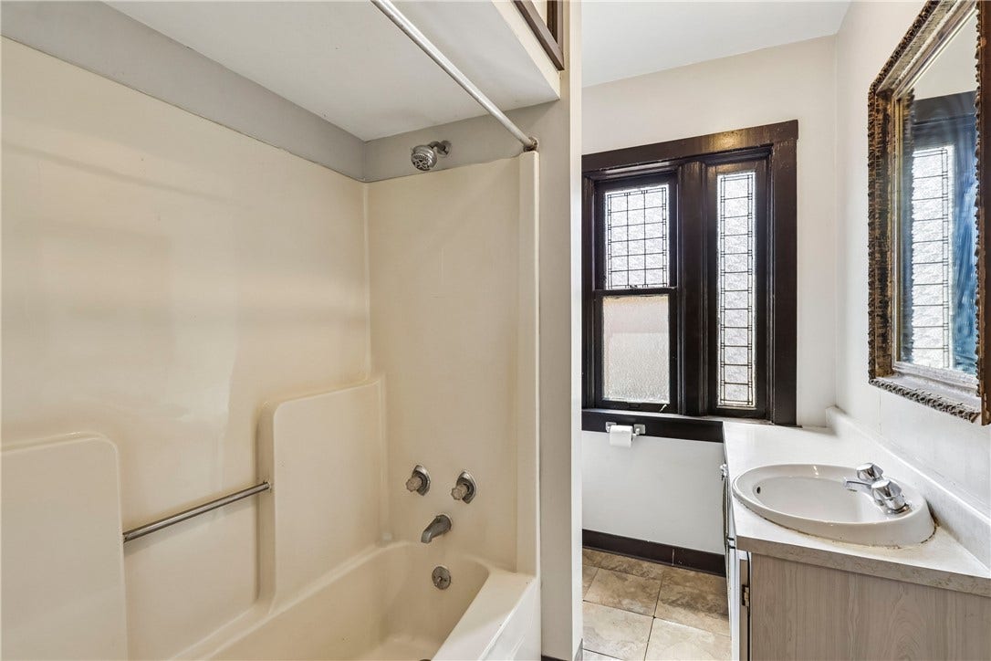 622 Whitney Avenue, #2, Pittsburgh, PA 15221 622 Whitney Avenue, #2, Pittsburgh, PA 15221