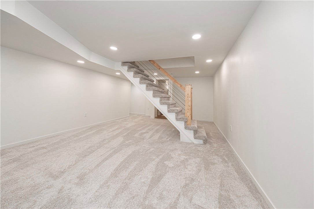 1040 Summit Dr, Greensburg, PA 15601