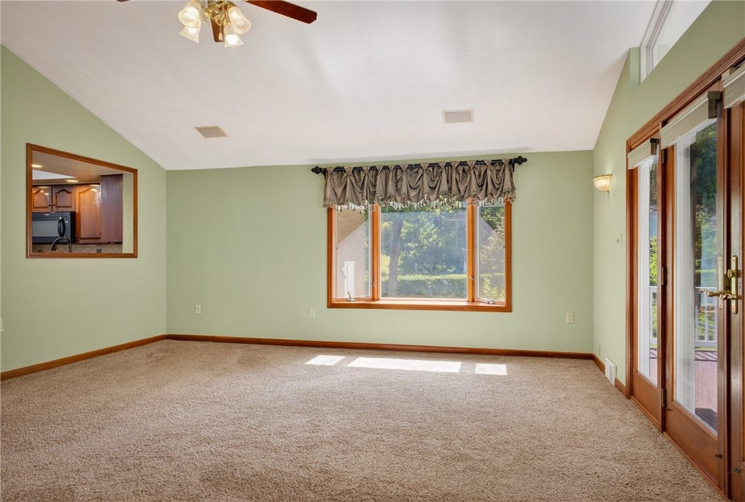 201 Santa Fe Dr, Bethel Park, PA 15102