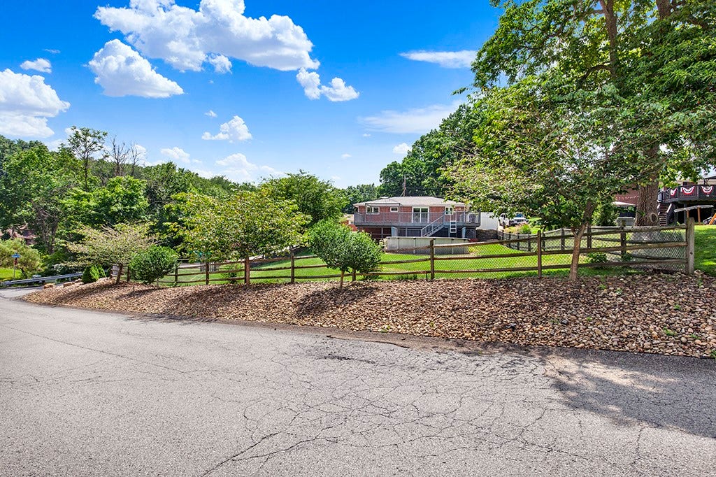 14159 Hiland Place, North Huntingdon, PA 15642