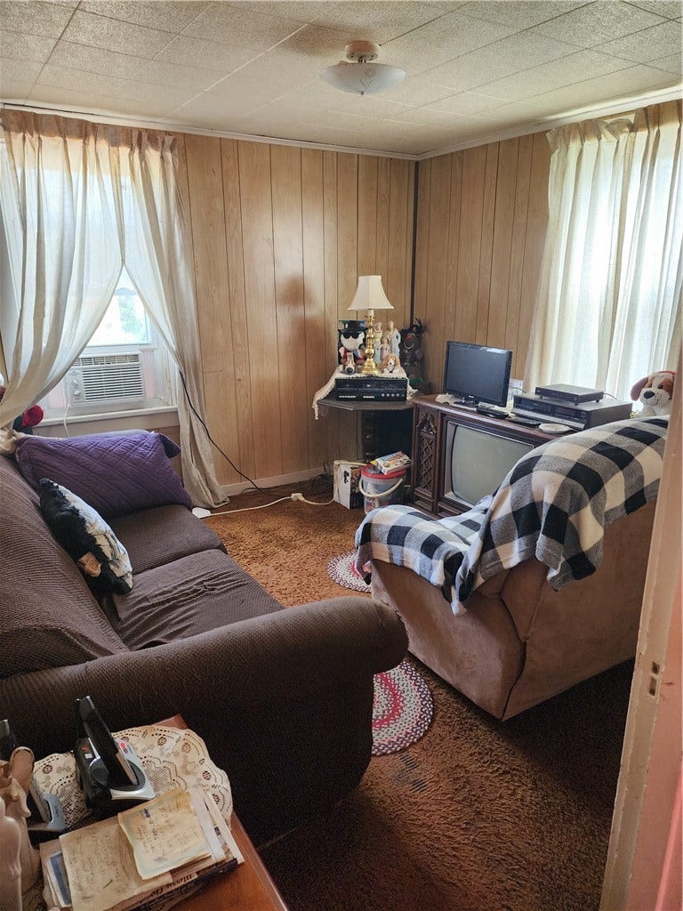 49 N Spring St, Greensburg, PA 15601