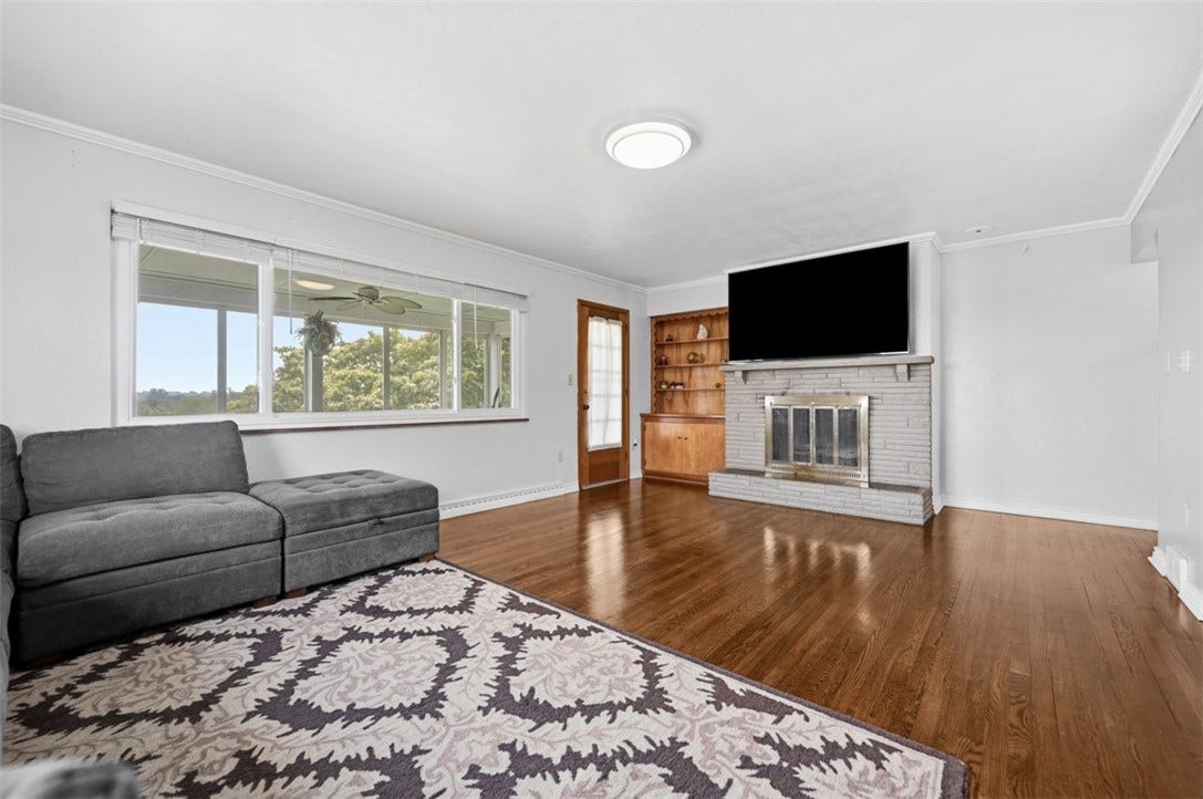 514 Fort Couch Rd, Pittsburgh, PA 15241
