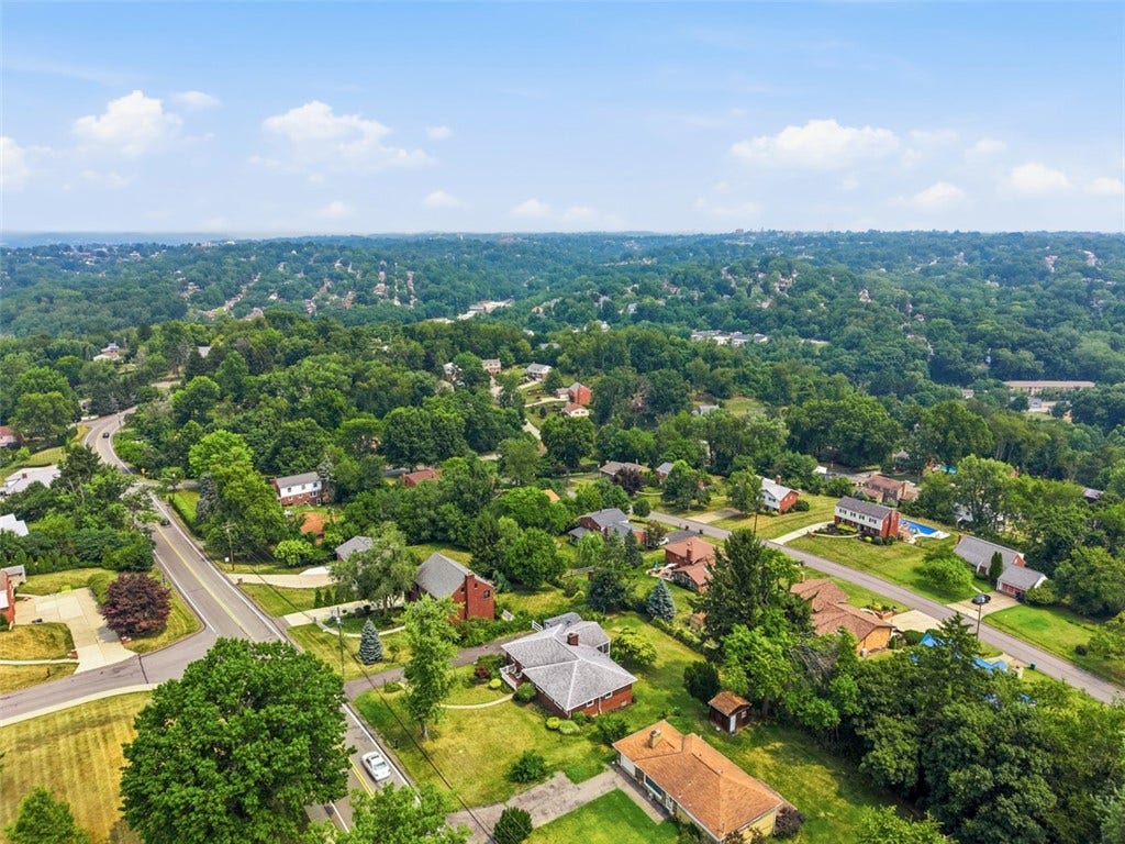 514 Fort Couch Rd, Pittsburgh, PA 15241
