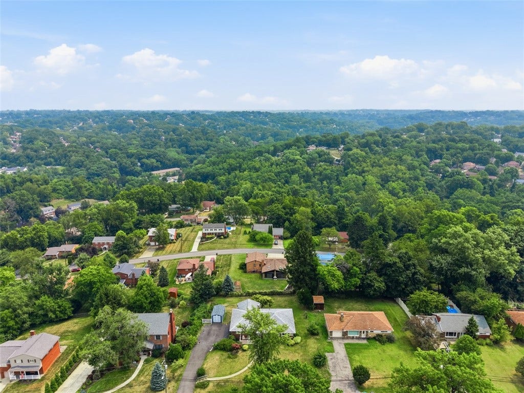 514 Fort Couch Rd, Pittsburgh, PA 15241