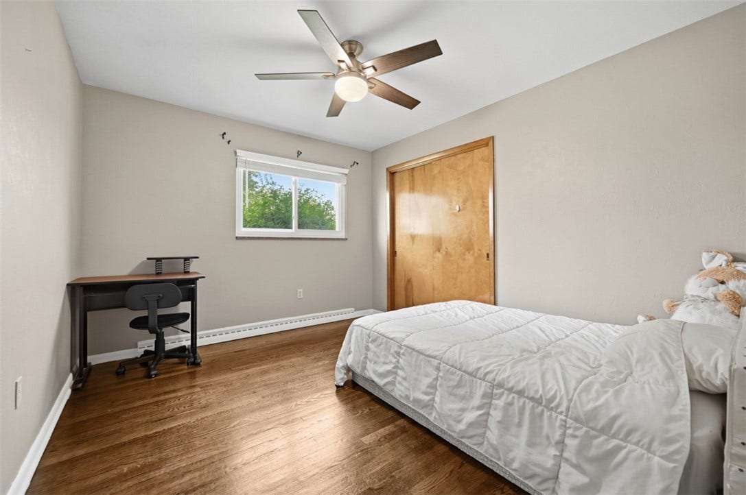 514 Fort Couch Rd, Pittsburgh, PA 15241