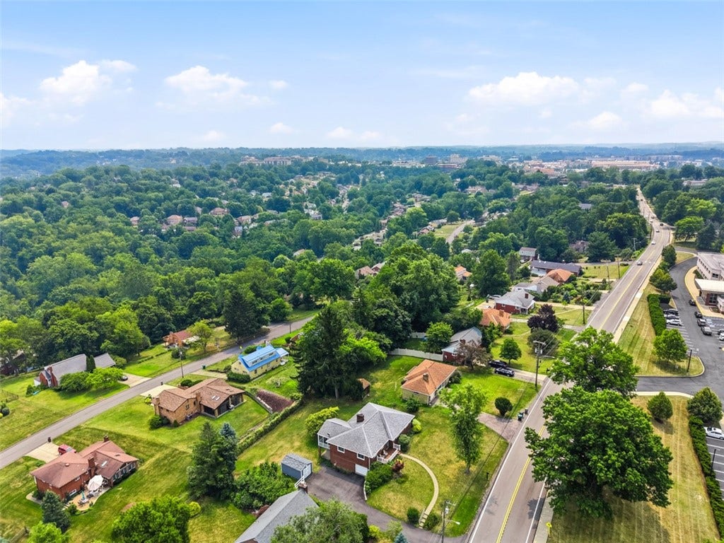 514 Fort Couch Rd, Pittsburgh, PA 15241