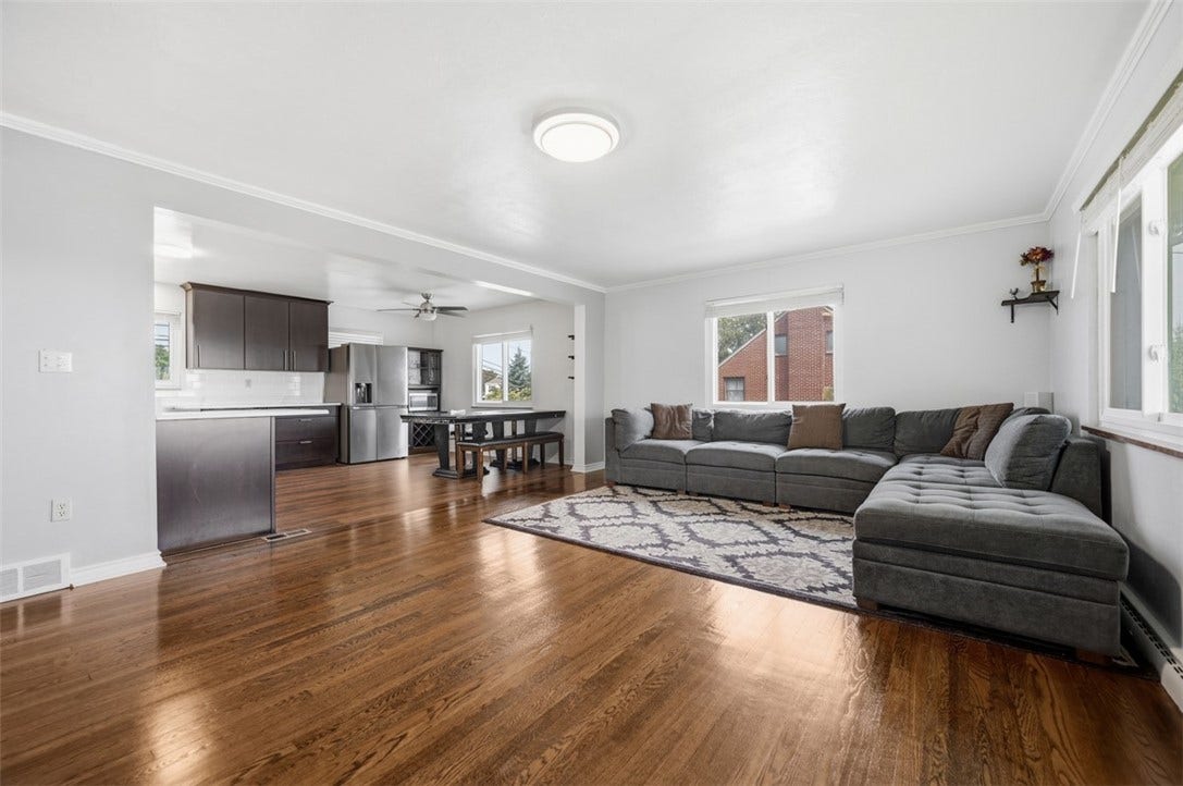 514 Fort Couch Rd, Pittsburgh, PA 15241