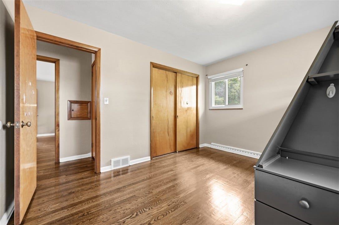 514 Fort Couch Rd, Pittsburgh, PA 15241