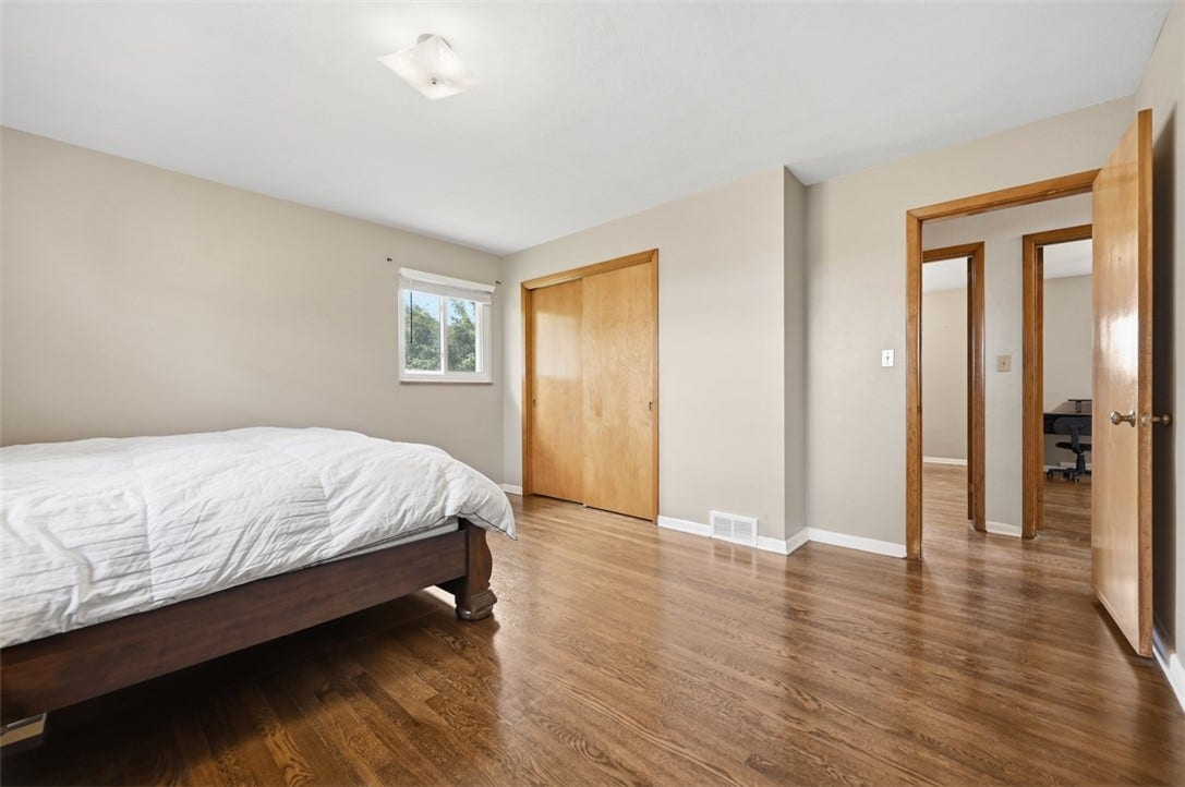 514 Fort Couch Rd, Pittsburgh, PA 15241
