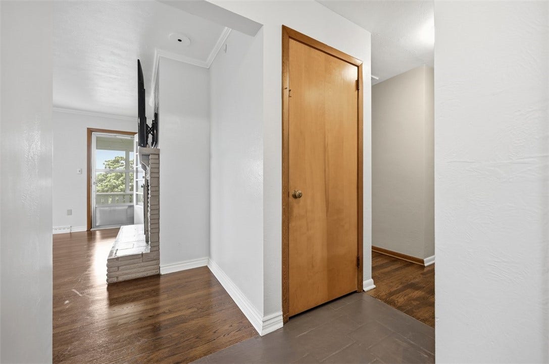 514 Fort Couch Rd, Pittsburgh, PA 15241