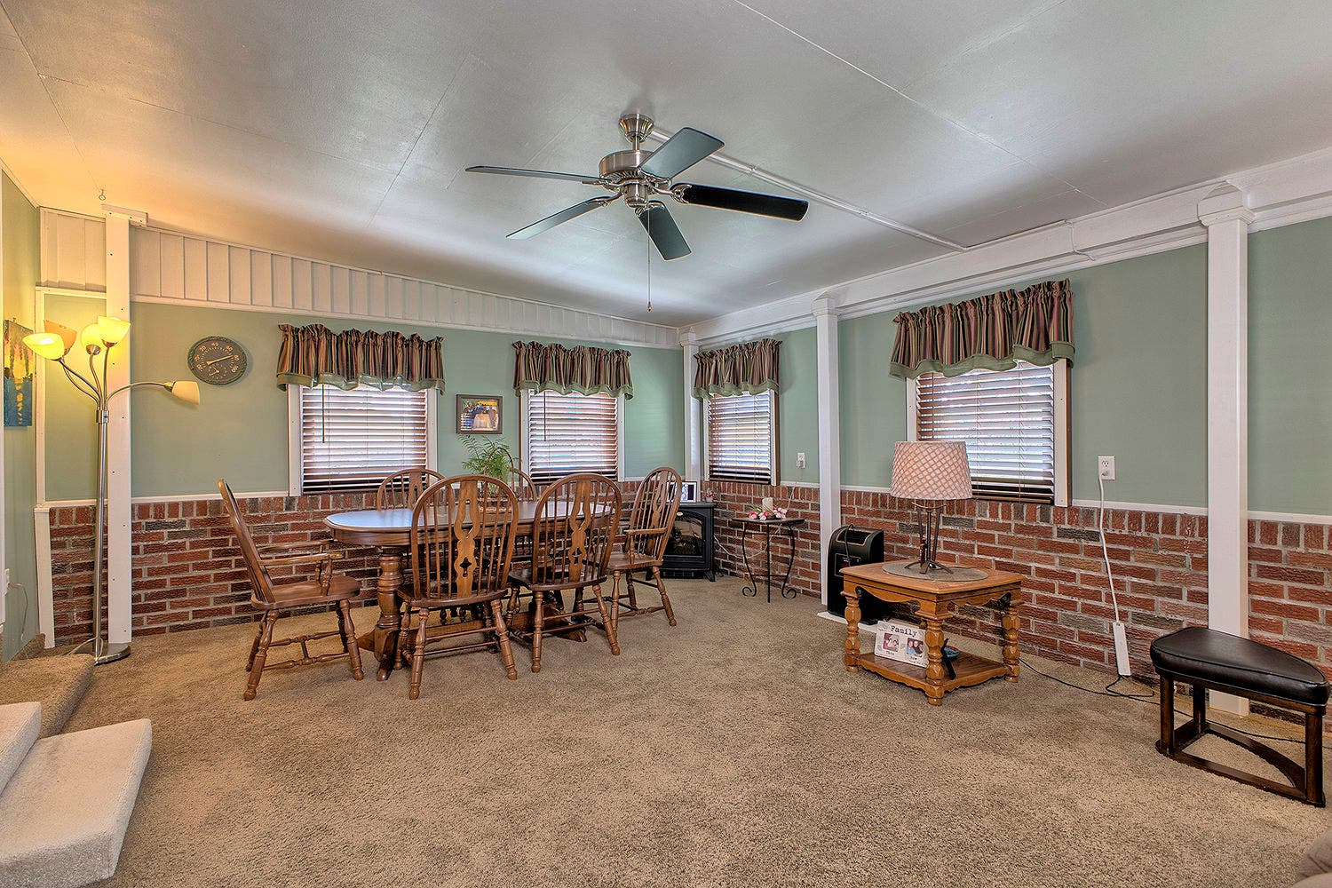 12 Shawnee Drive, Greensburg, PA 15601