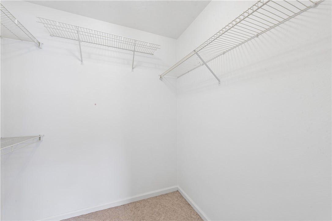 Walk in closet