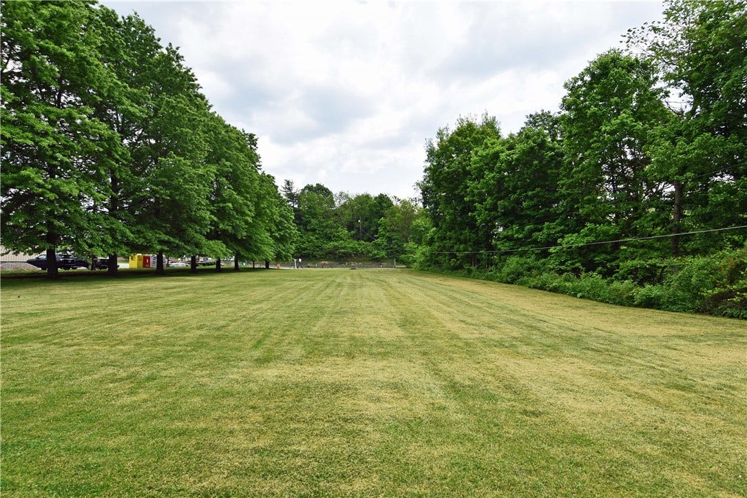 1892 Mcclellandtown Rd, Masontown, PA 15461