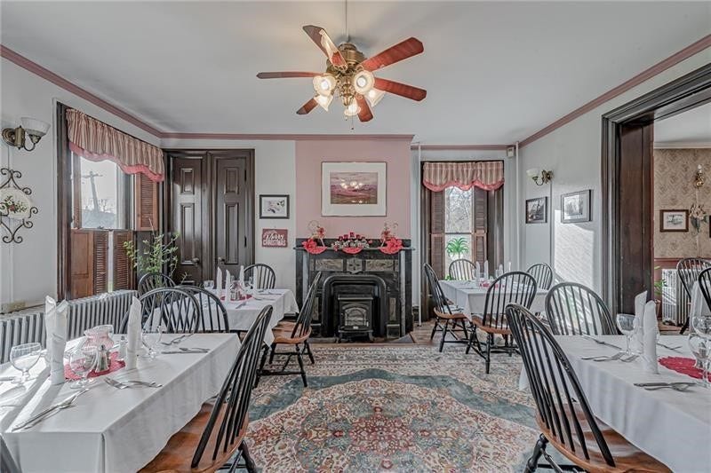 1892 Mcclellandtown Rd, Masontown, PA 15461