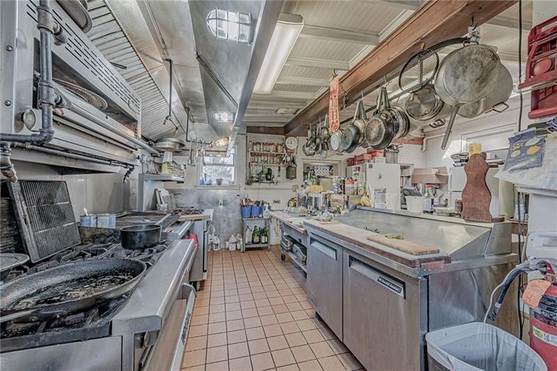 1892 Mcclellandtown Rd, Masontown, PA 15461