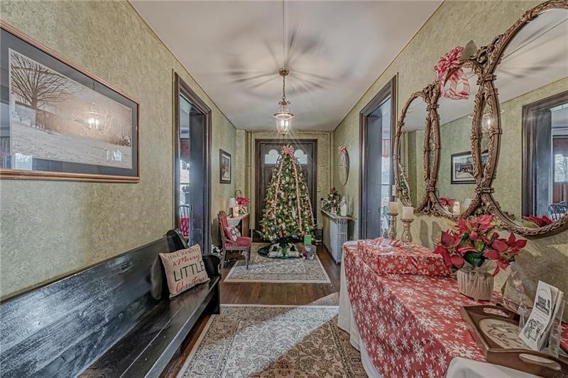 1892 Mcclellandtown Rd, Masontown, PA 15461