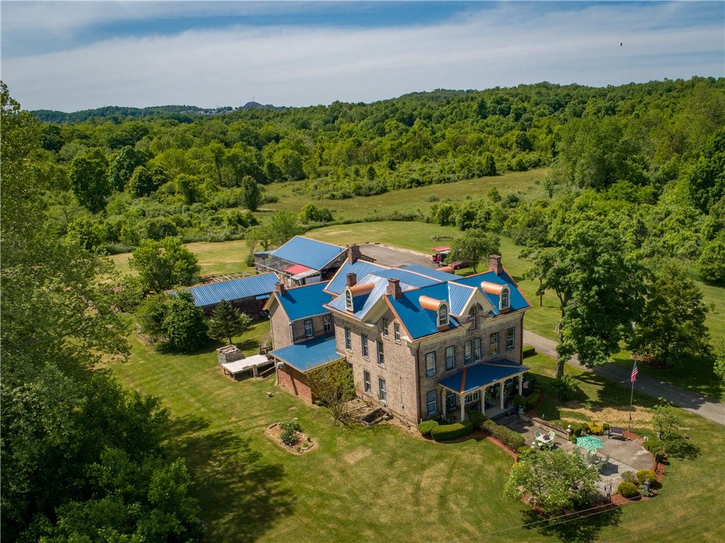 1892 Mcclellandtown Rd, Masontown, PA 15461