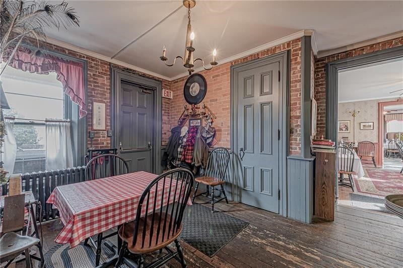 1892 Mcclellandtown Rd, Masontown, PA 15461