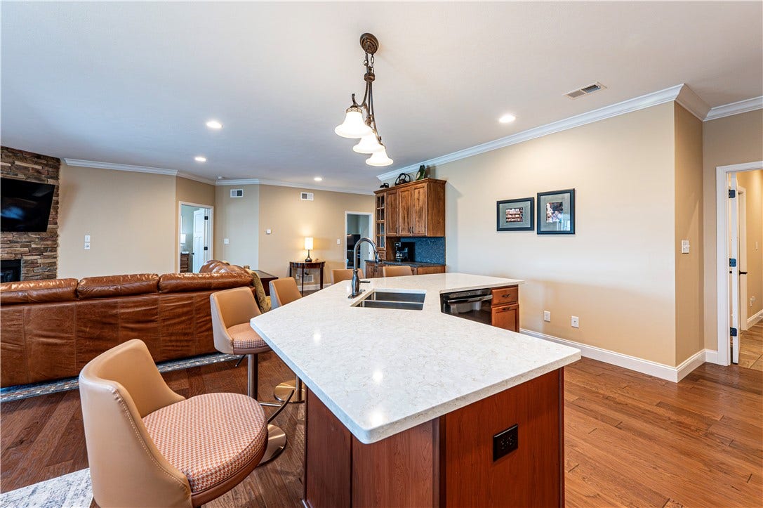 1317 Lynchfield Ln, Greensburg, PA 15601