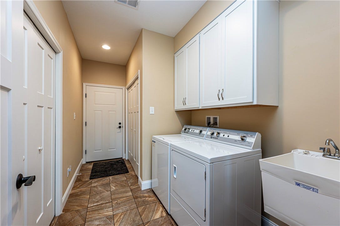 1317 Lynchfield Ln, Greensburg, PA 15601