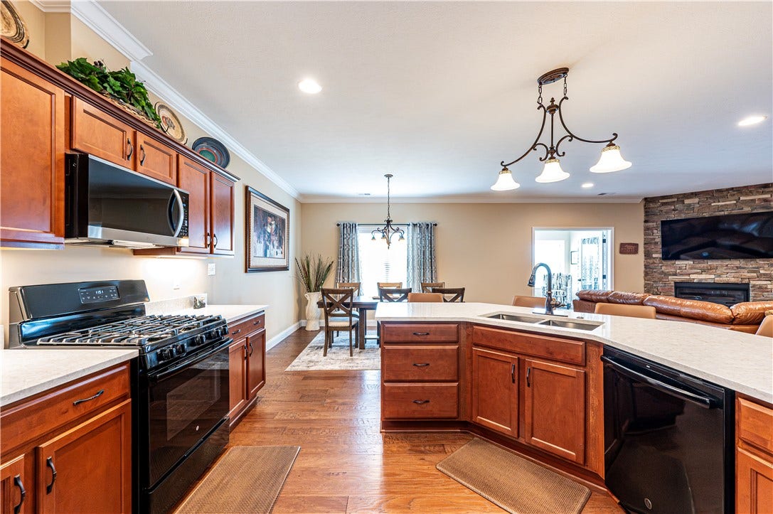 1317 Lynchfield Ln, Greensburg, PA 15601
