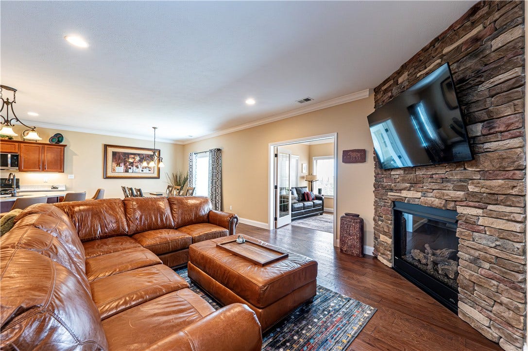 1317 Lynchfield Ln, Greensburg, PA 15601