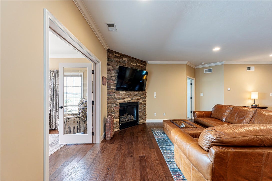 1317 Lynchfield Ln, Greensburg, PA 15601