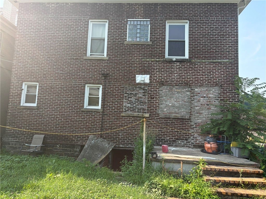 309 Water St, Brownsville, PA 15417