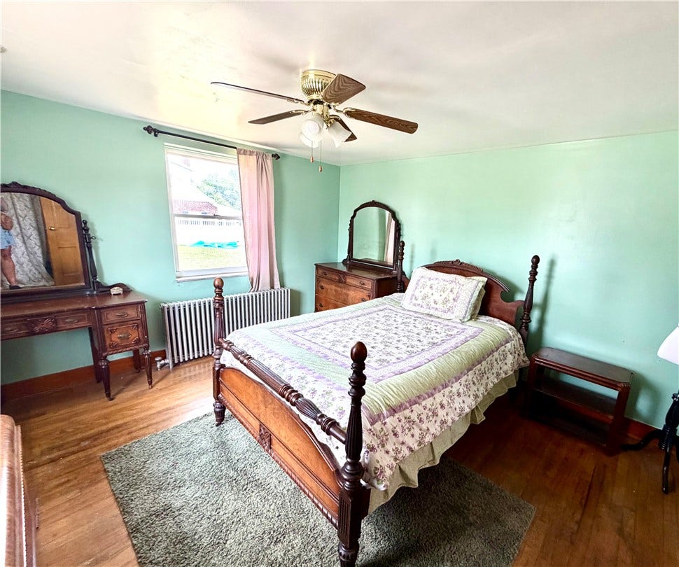 1412 W Crawford Ave, Connellsville, PA 15425