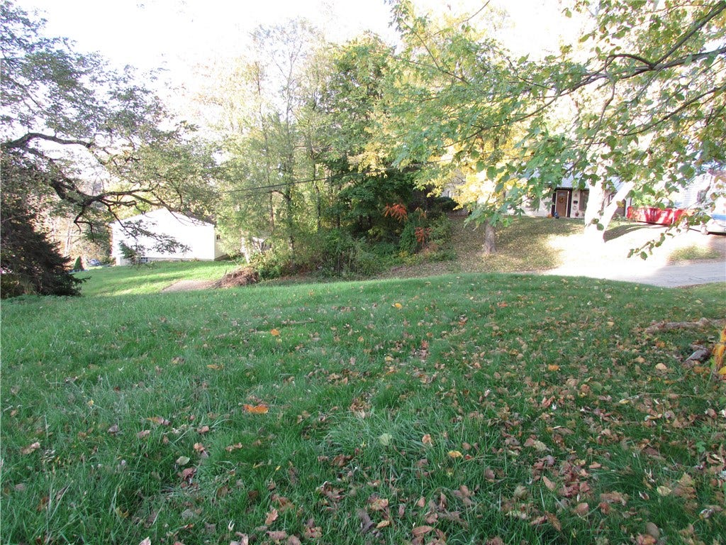 301 OAK AVENUE, Elizabeth, PA 15037