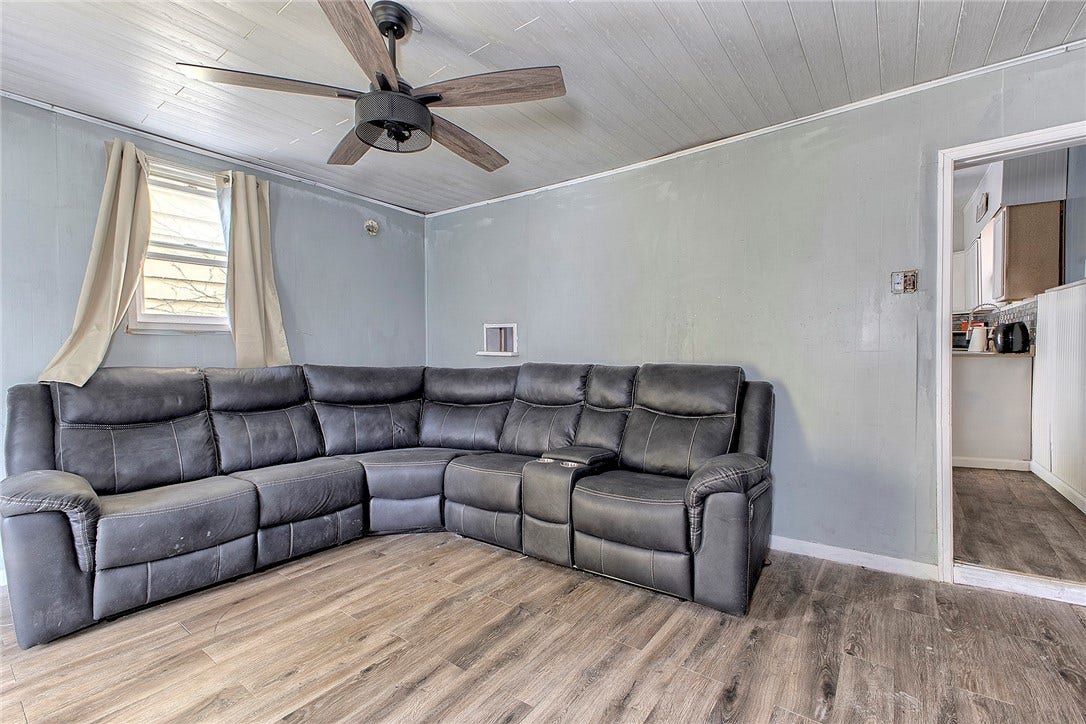 218 N 4th Street, Jeannette, PA 15644