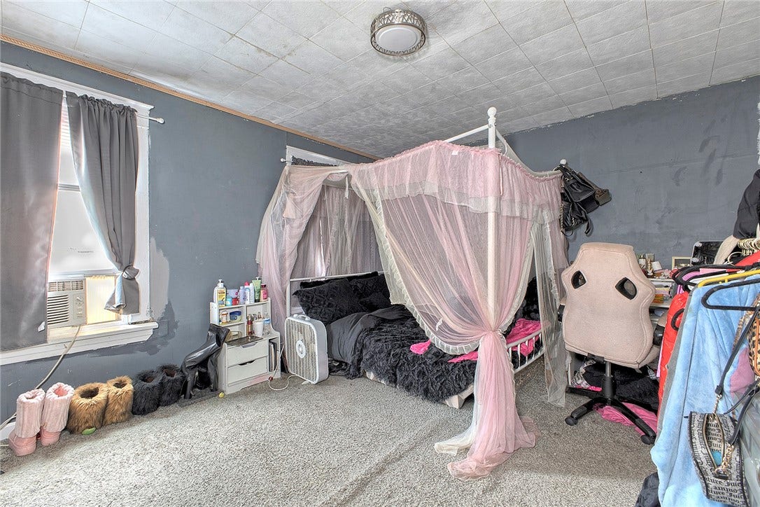 218 N 4th Street, Jeannette, PA 15644
