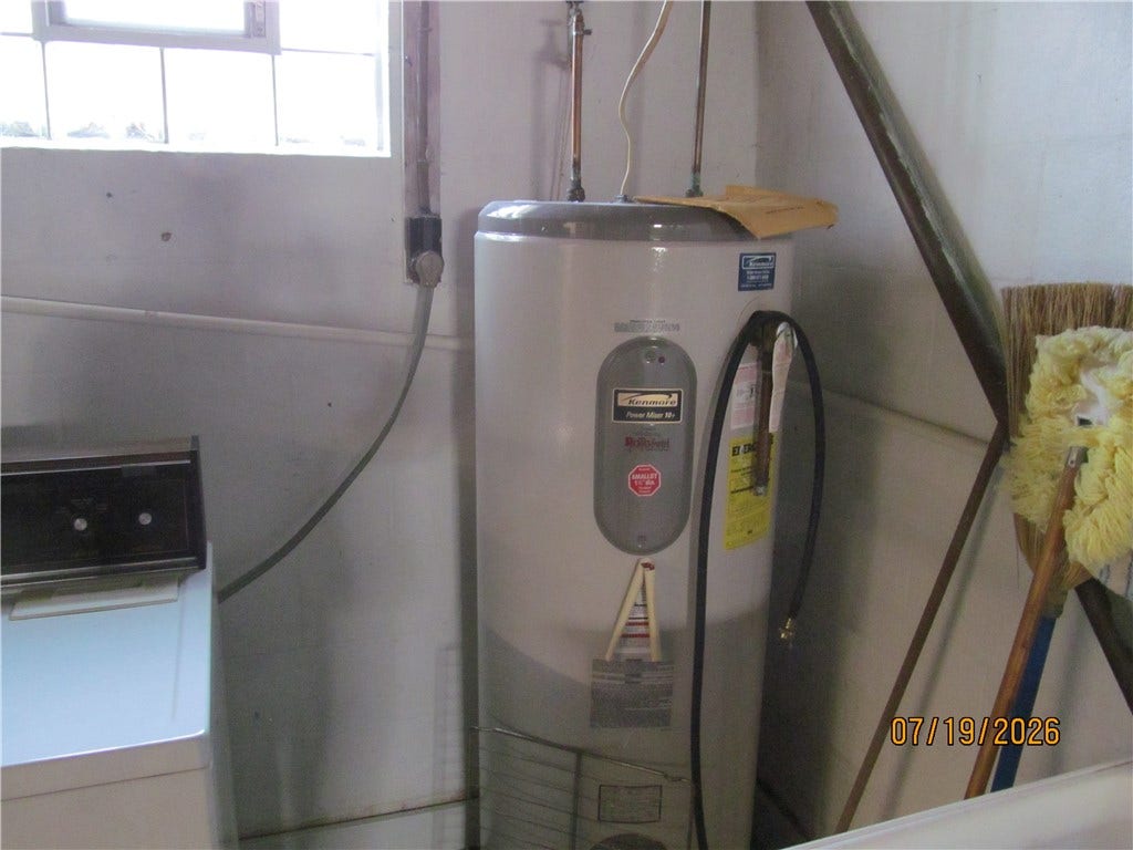 Electric hot water tank