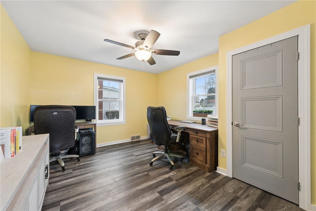 1521 Woodlawn Dr, Latrobe, PA 15650