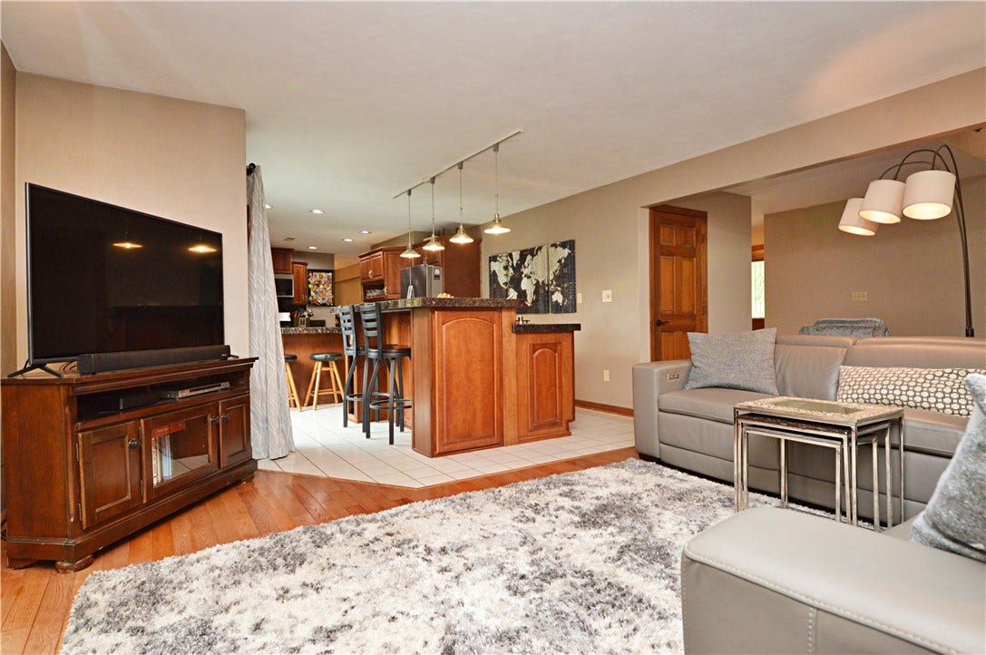 516 Donatello, Irwin, PA 15642 516 Donatello, Irwin, PA 15642