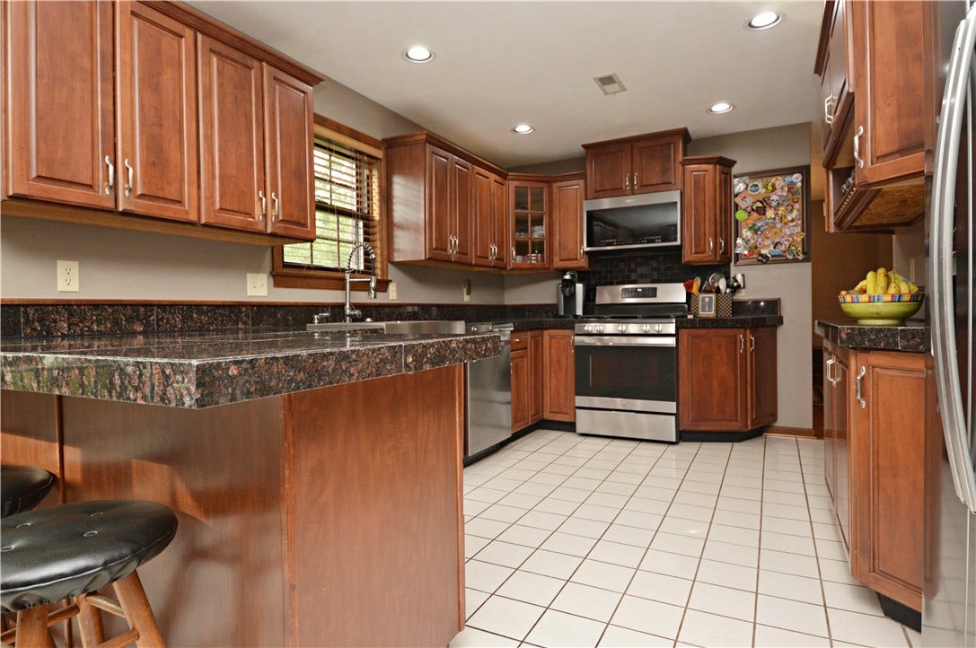 516 Donatello, Irwin, PA 15642 516 Donatello, Irwin, PA 15642