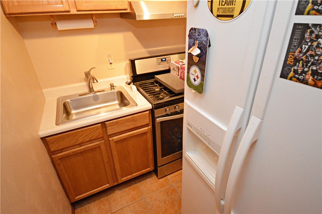 516 Donatello, Irwin, PA 15642 516 Donatello, Irwin, PA 15642
