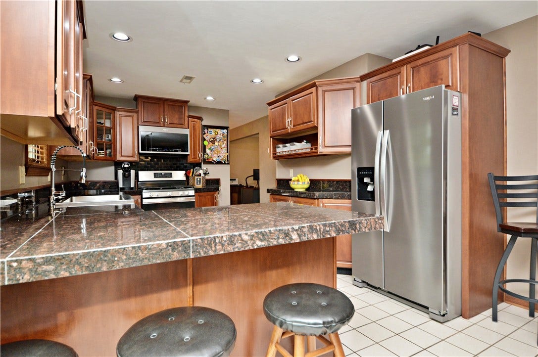 516 Donatello, Irwin, PA 15642