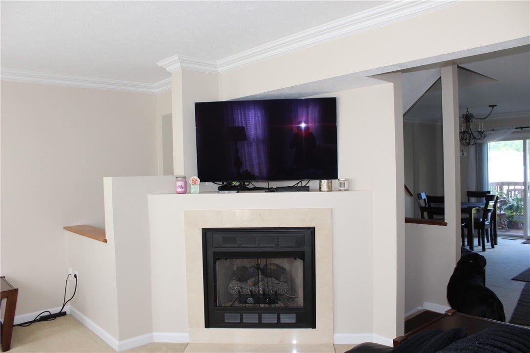 2011 Trail Side Ct, Jeannette, PA 15644