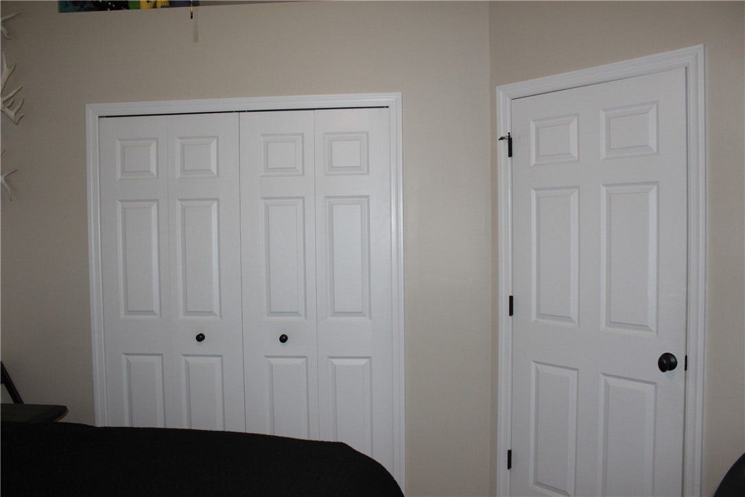 2011 Trail Side Ct, Jeannette, PA 15644