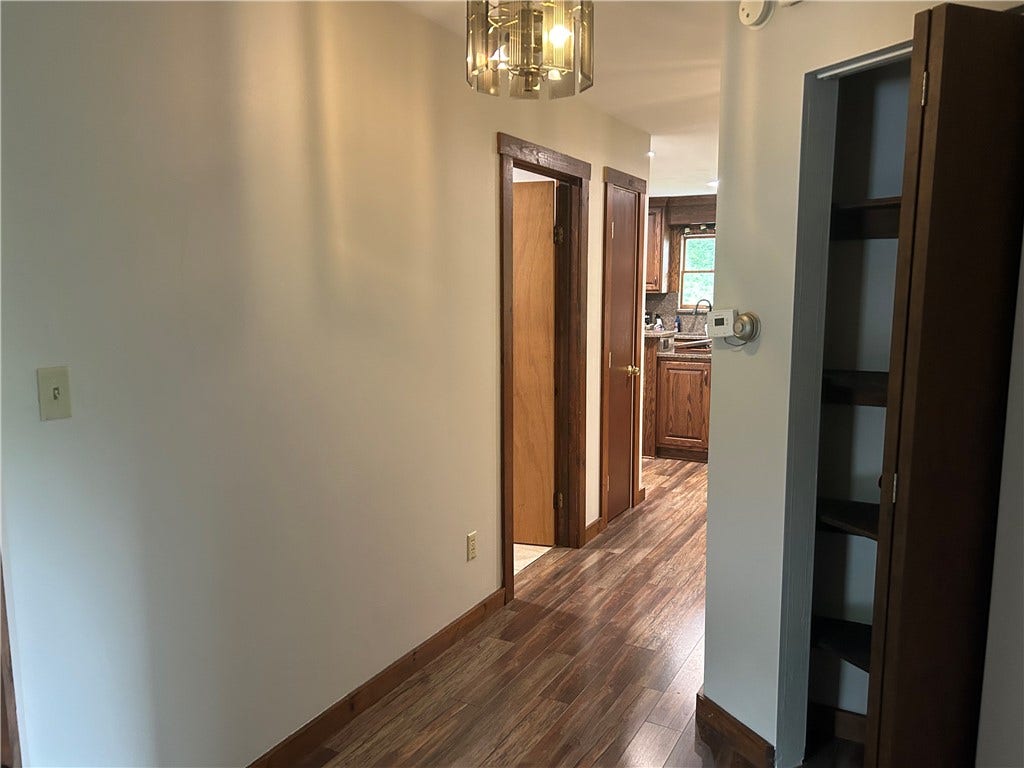 328 Adelaide Rd, Connellsville, PA 15425