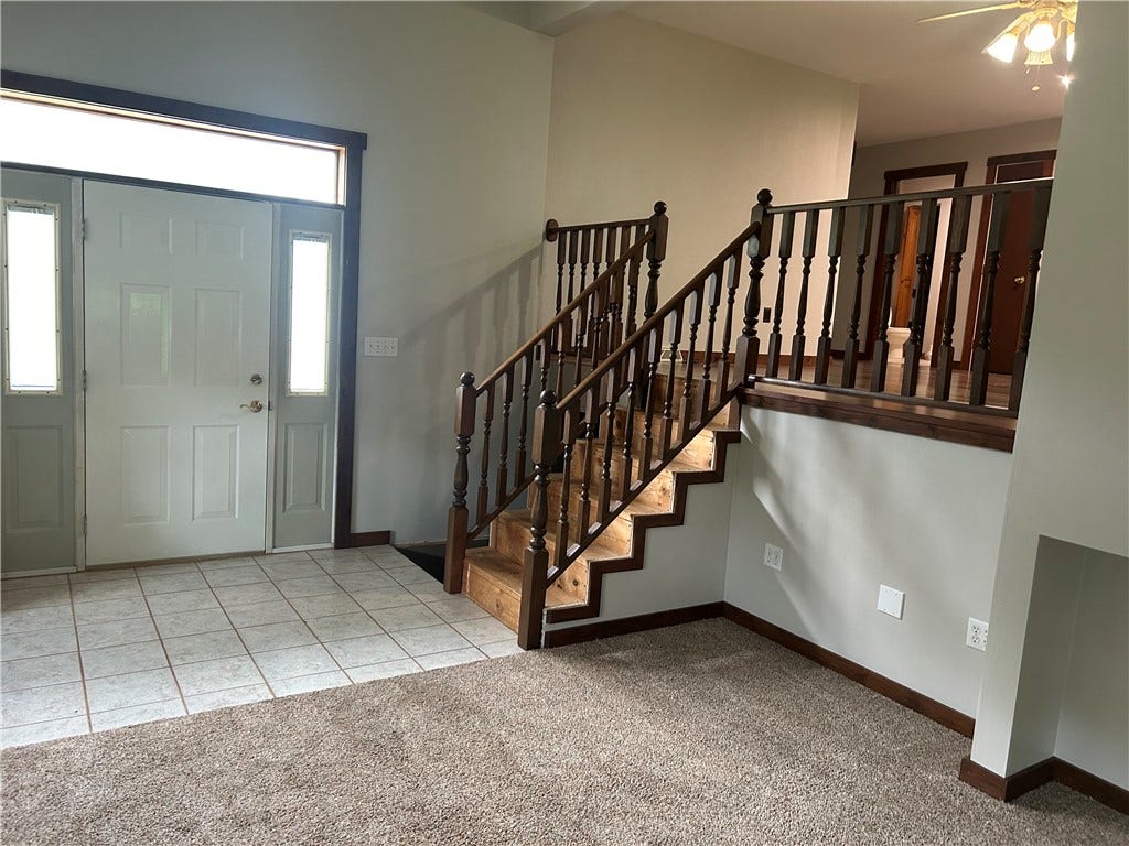 328 Adelaide Rd, Connellsville, PA 15425