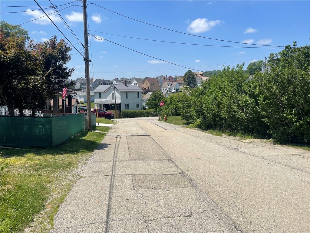 304 Fell St, Belle Vernon, PA 15012