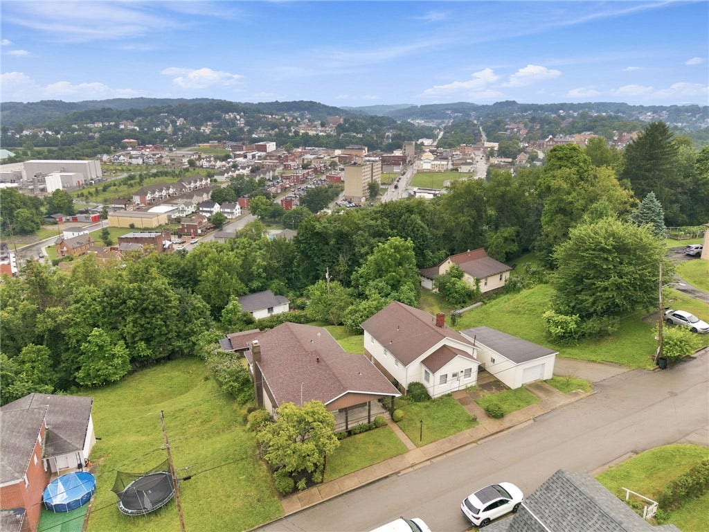 601 Highland Avenue, Jeannette, PA 15644