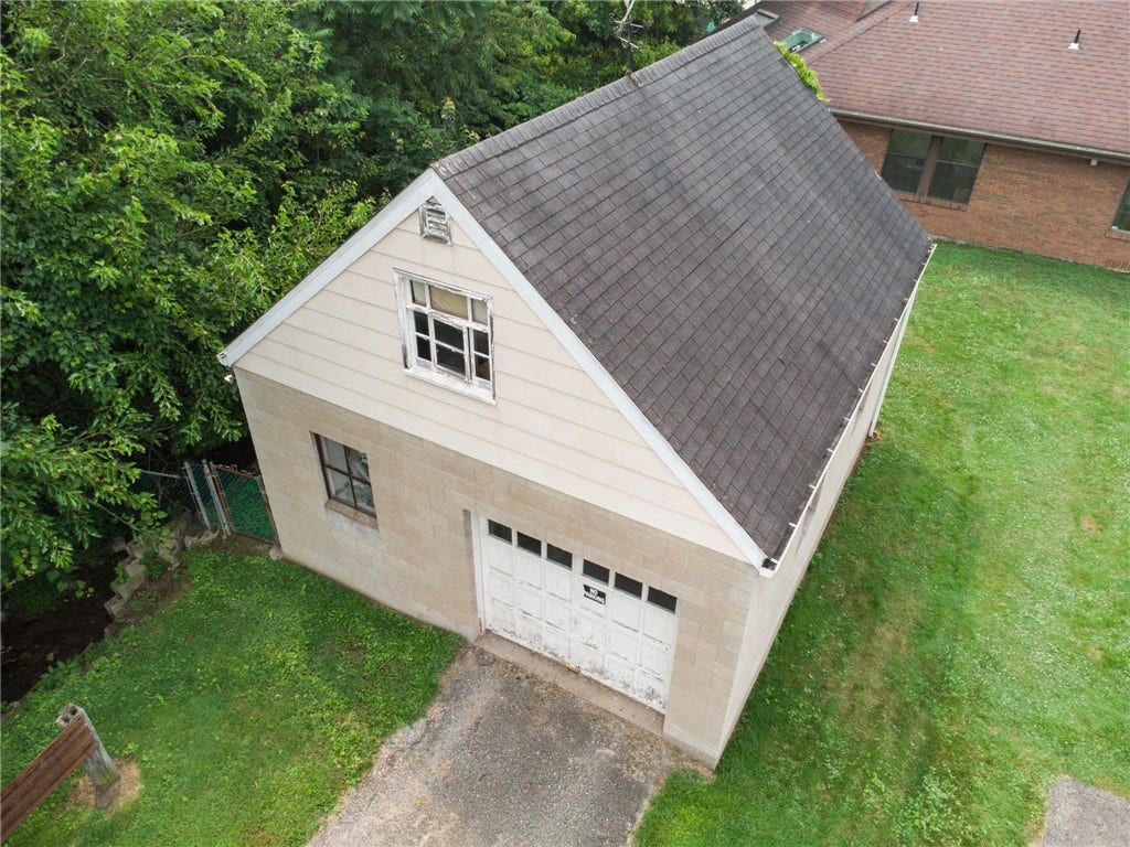 305-307 S 6TH ST, West Newton, PA 15089