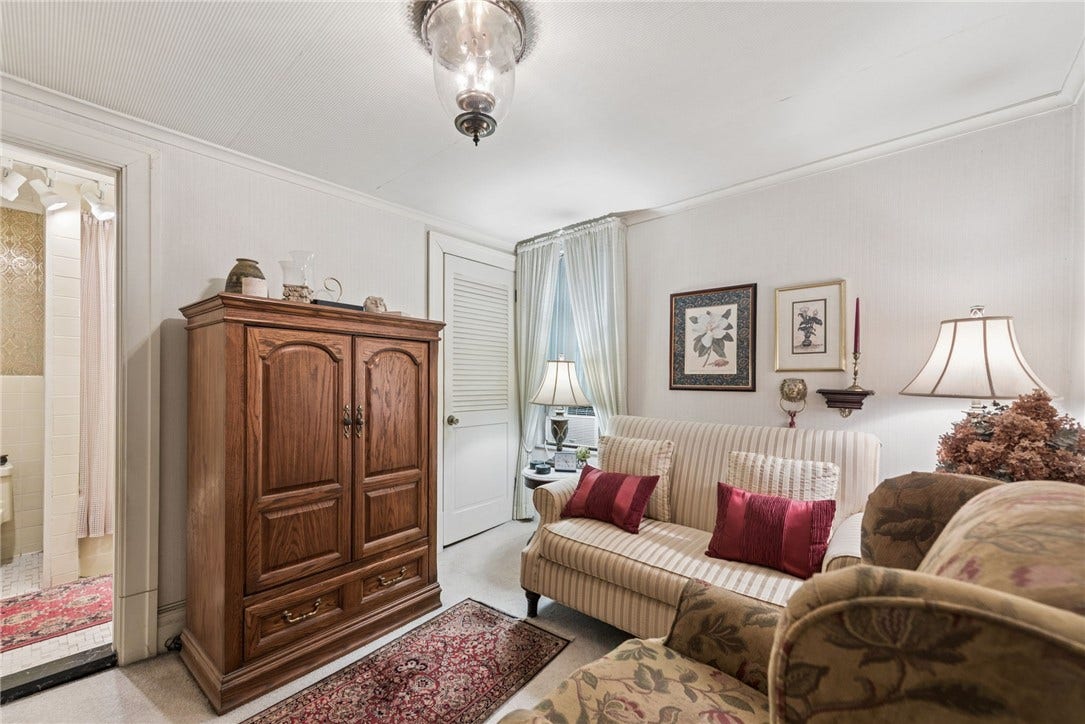 305-307 S 6TH ST, West Newton, PA 15089