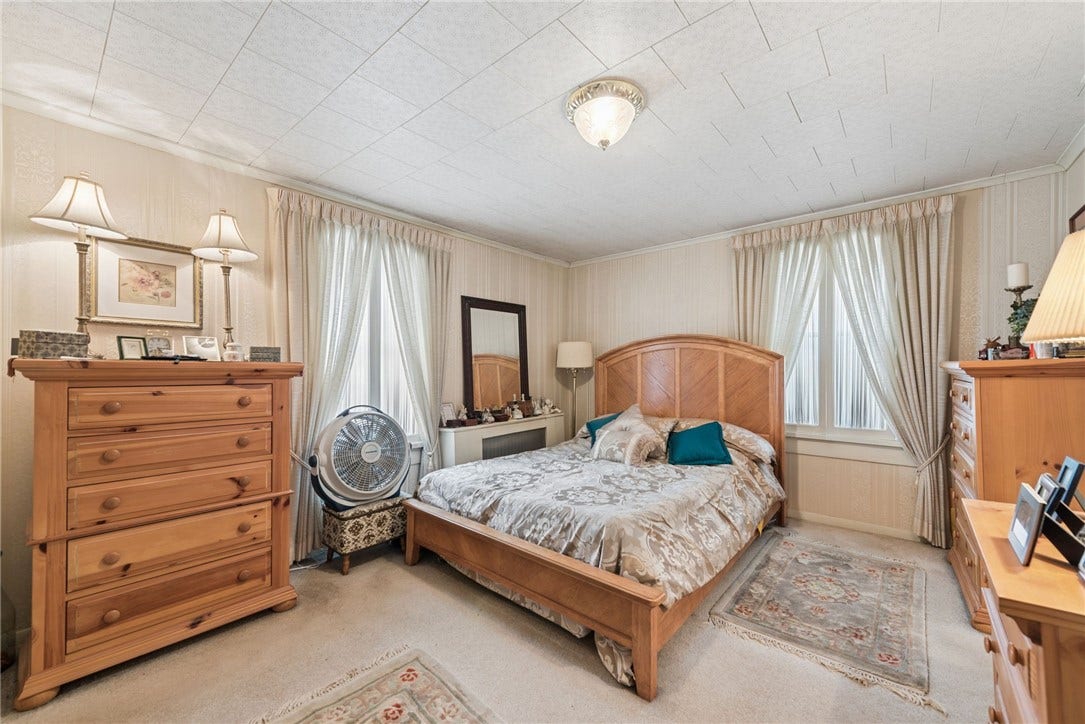 305-307 S 6TH ST, West Newton, PA 15089