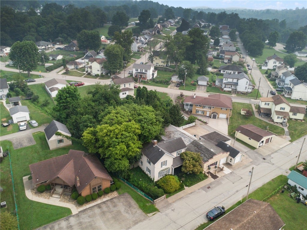 305-307 S 6TH ST, West Newton, PA 15089