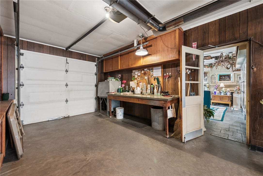 305-307 S 6TH ST, West Newton, PA 15089
