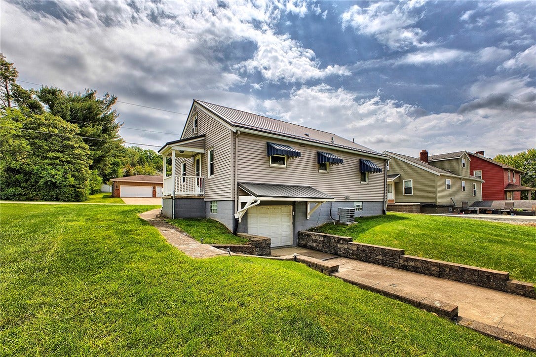 1108 Oak Street, Connellsville, PA 15425